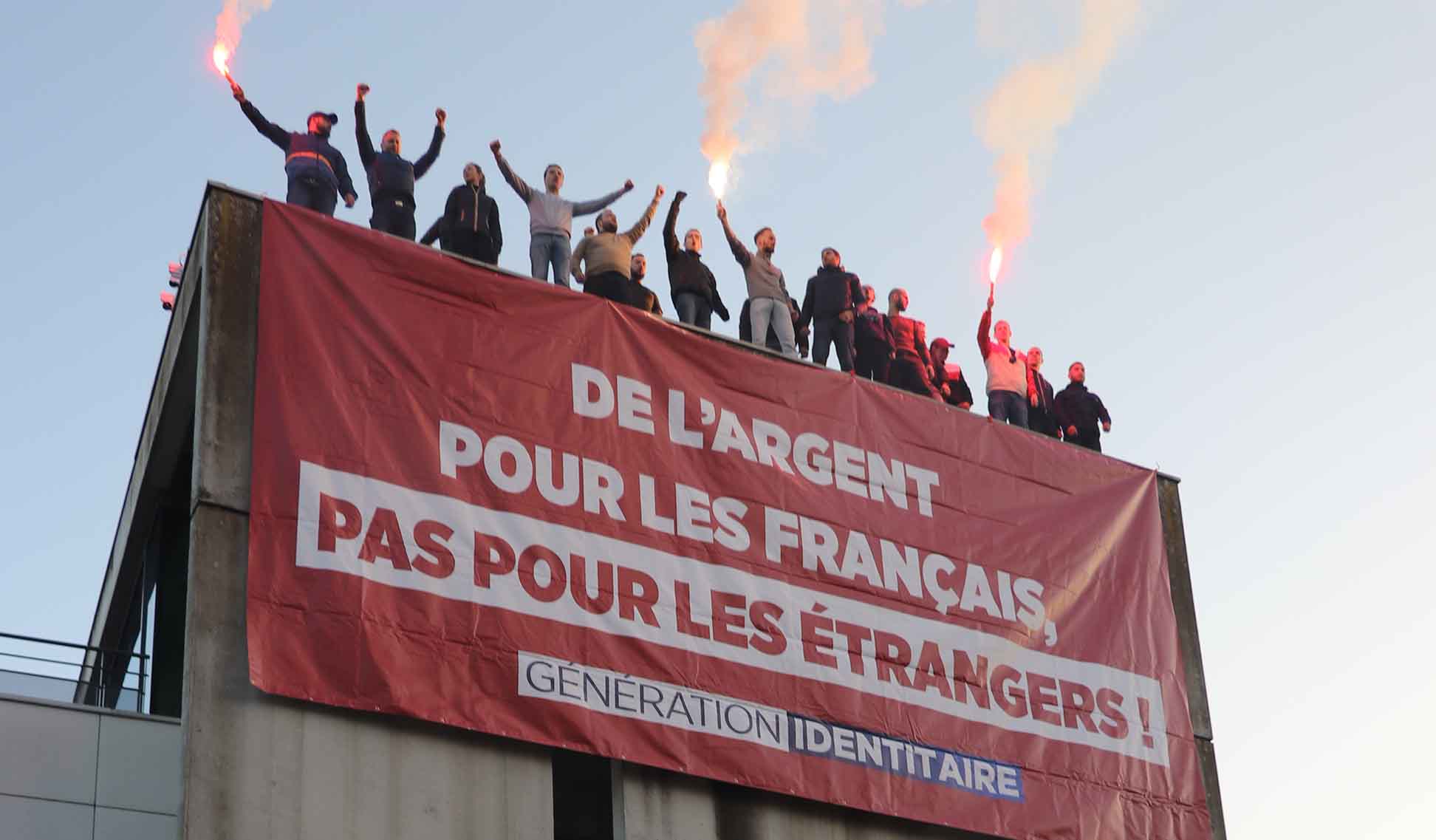 Procès des militants de Génération identitaire pour l’occupation du toit de la CAF de Bobigny : le premier jugement confirmé en appel