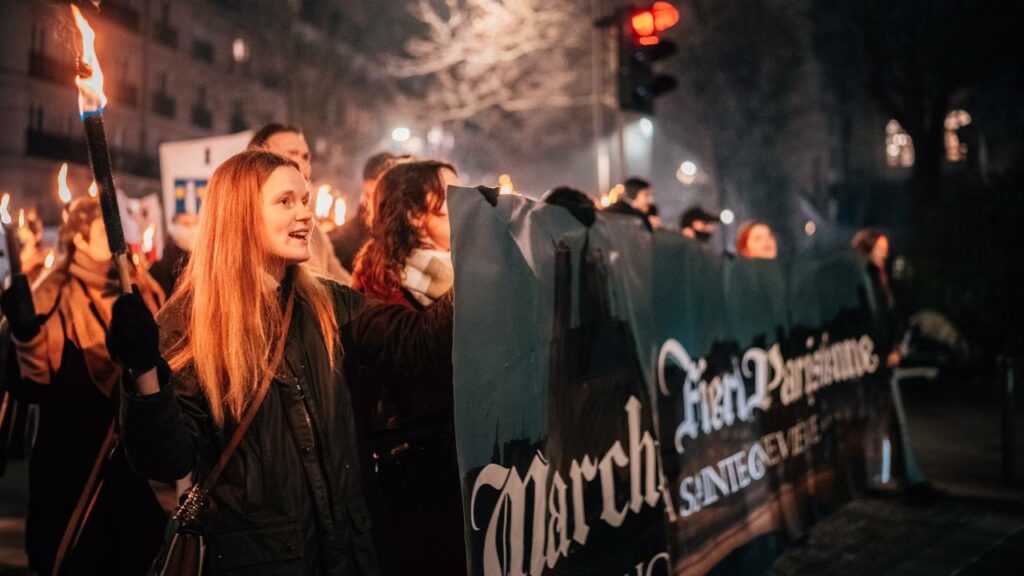 Face à la répression, la détermination triomphe : succès pour la marche de la fierté parisienne 2025